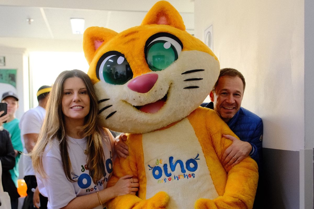 Tiago Leifert e Daiana Garbin lançam a quinta edição da campanha De Olho nos Olhinhos